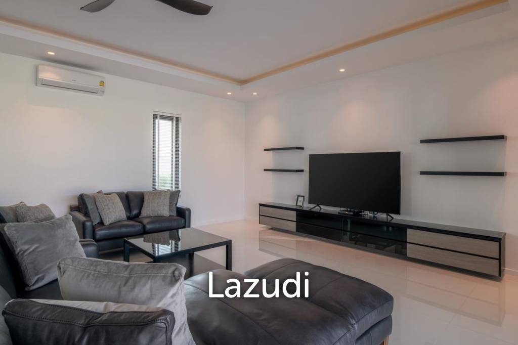 PARKLAND VILLA :  Stunning 4 Bed Pool villa