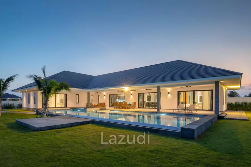 PARKLAND VILLA :  Stunning 4 Bed Pool villa