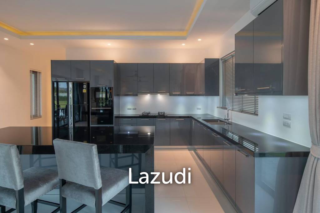 PARKLAND VILLA :  Stunning 4 Bed Pool villa