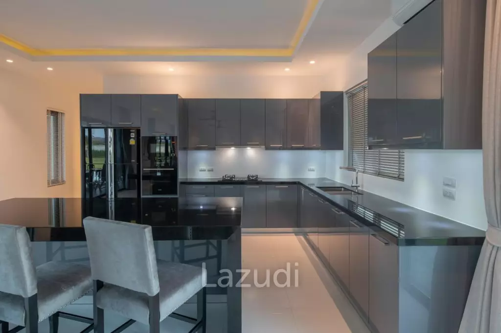 PARKLAND VILLA :  Stunning 4 Bed Pool villa