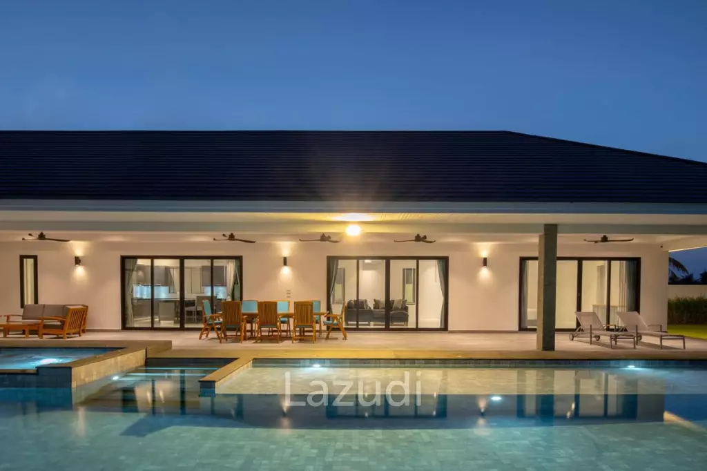 PARKLAND VILLA :  Stunning 4 Bed Pool villa