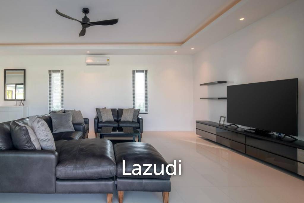 PARKLAND VILLA :  Stunning 4 Bed Pool villa