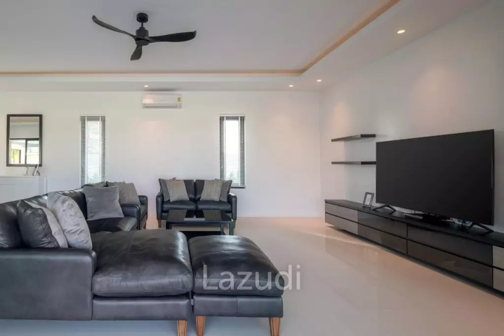 PARKLAND VILLA :  Stunning 4 Bed Pool villa