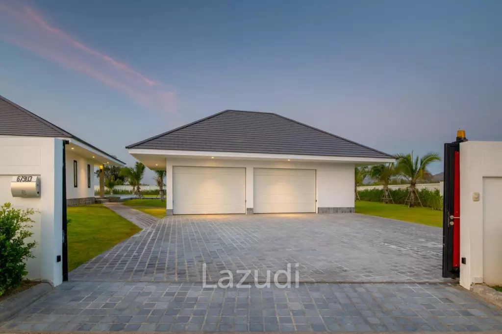 PARKLAND VILLA :  Stunning 4 Bed Pool villa