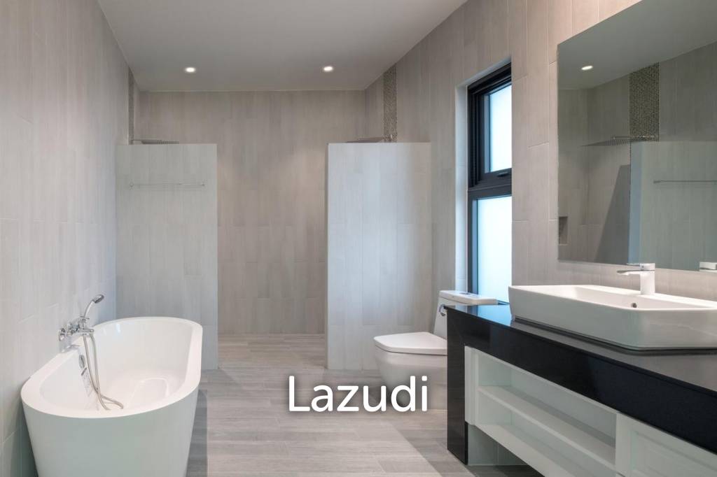 PARKLAND VILLA :  Stunning 4 Bed Pool villa