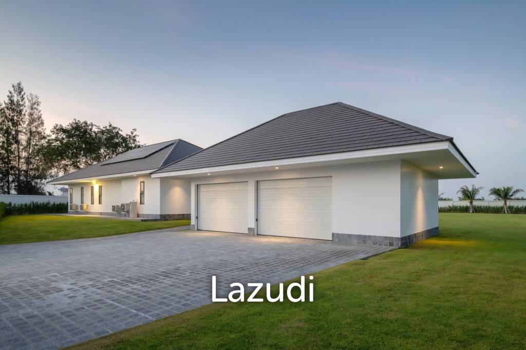 PARKLAND VILLA :  Stunning 4 Bed Pool villa