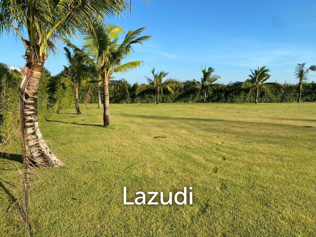 PARKLAND VILLA :  Stunning 4 Bed Pool villa