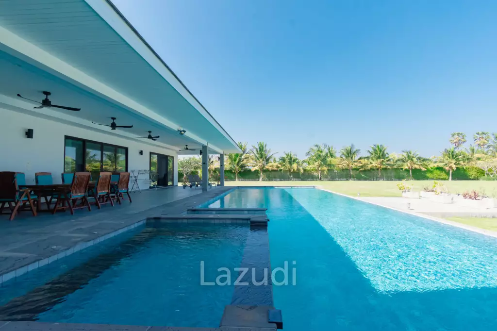PARKLAND VILLA :  Stunning 4 Bed Pool villa