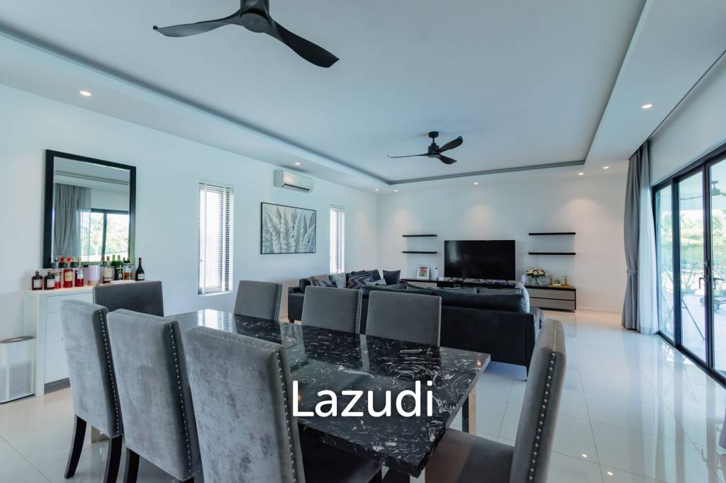 4,093 Kvm 4 Seng 4 Bad Villa for Salg