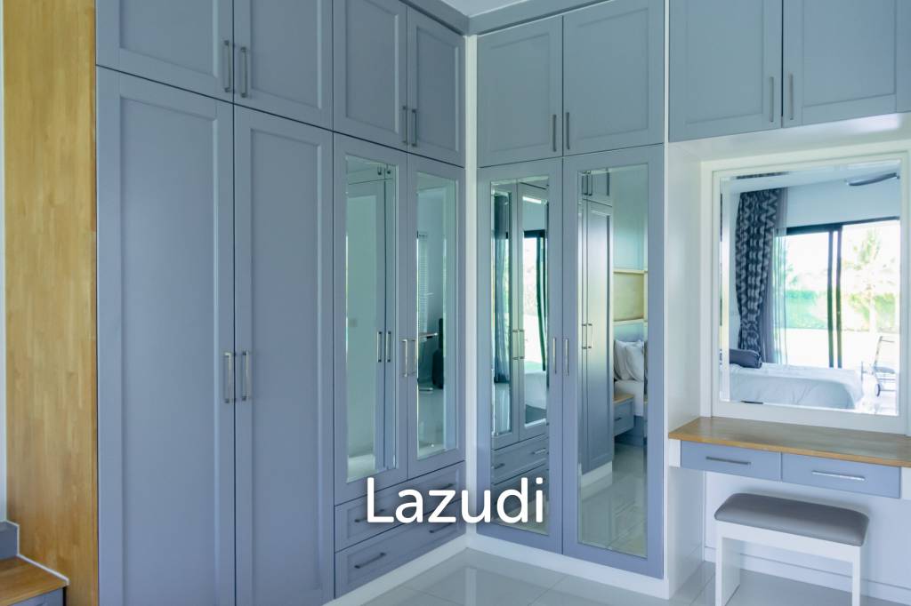 4,093 Kvm 4 Seng 4 Bad Villa for Salg