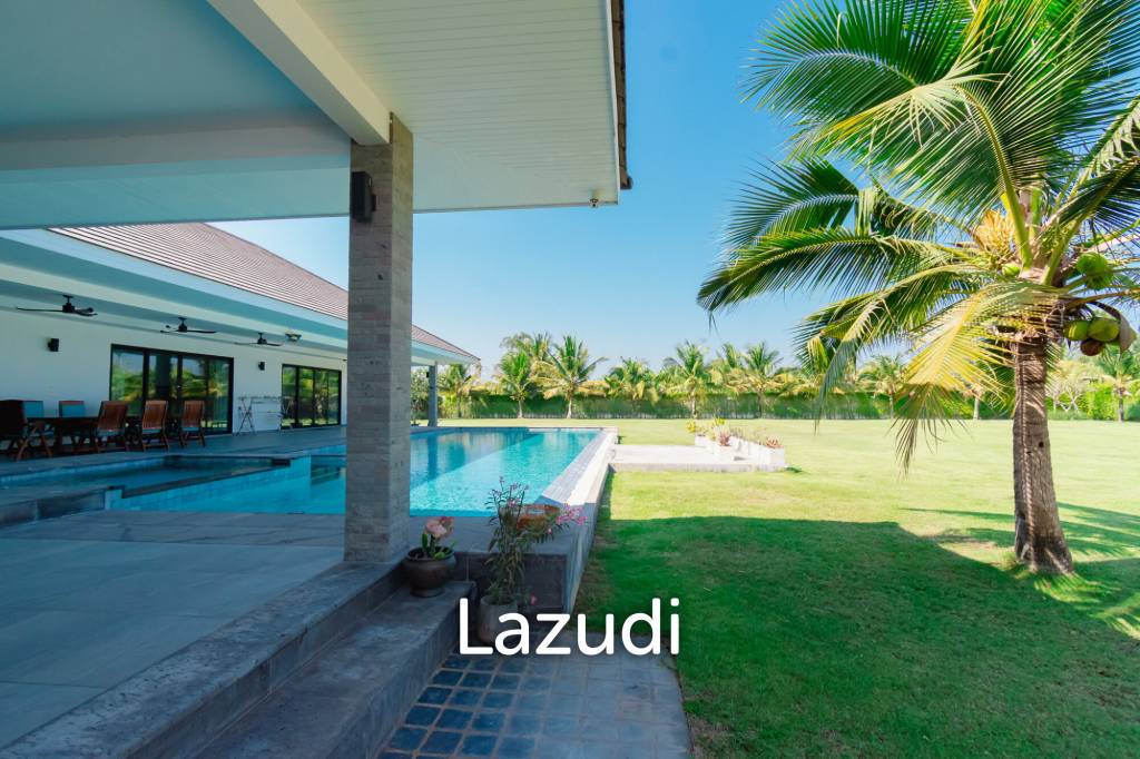 4,093 Kvm 4 Seng 4 Bad Villa for Salg