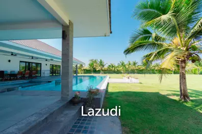 PARKLAND VILLA :  Stunning 4 Bed Pool villa