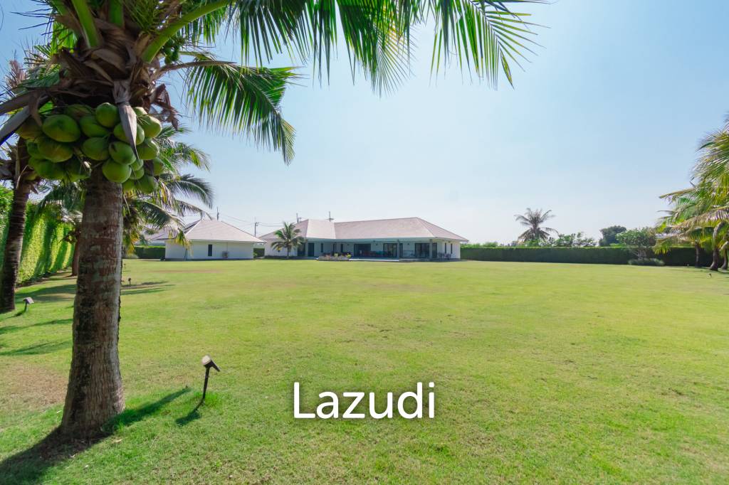 4,093 Kvm 4 Seng 4 Bad Villa for Salg