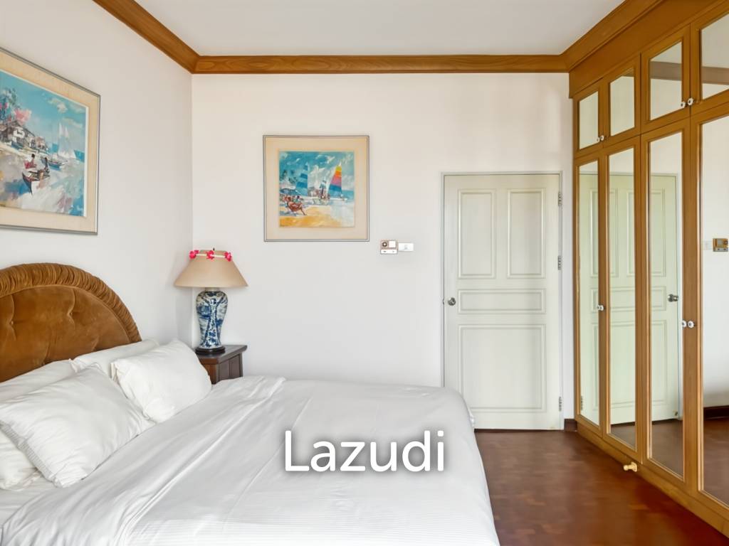 130 sqm beachfront condo at Baan Chom View Hua Hin, Nong Kae