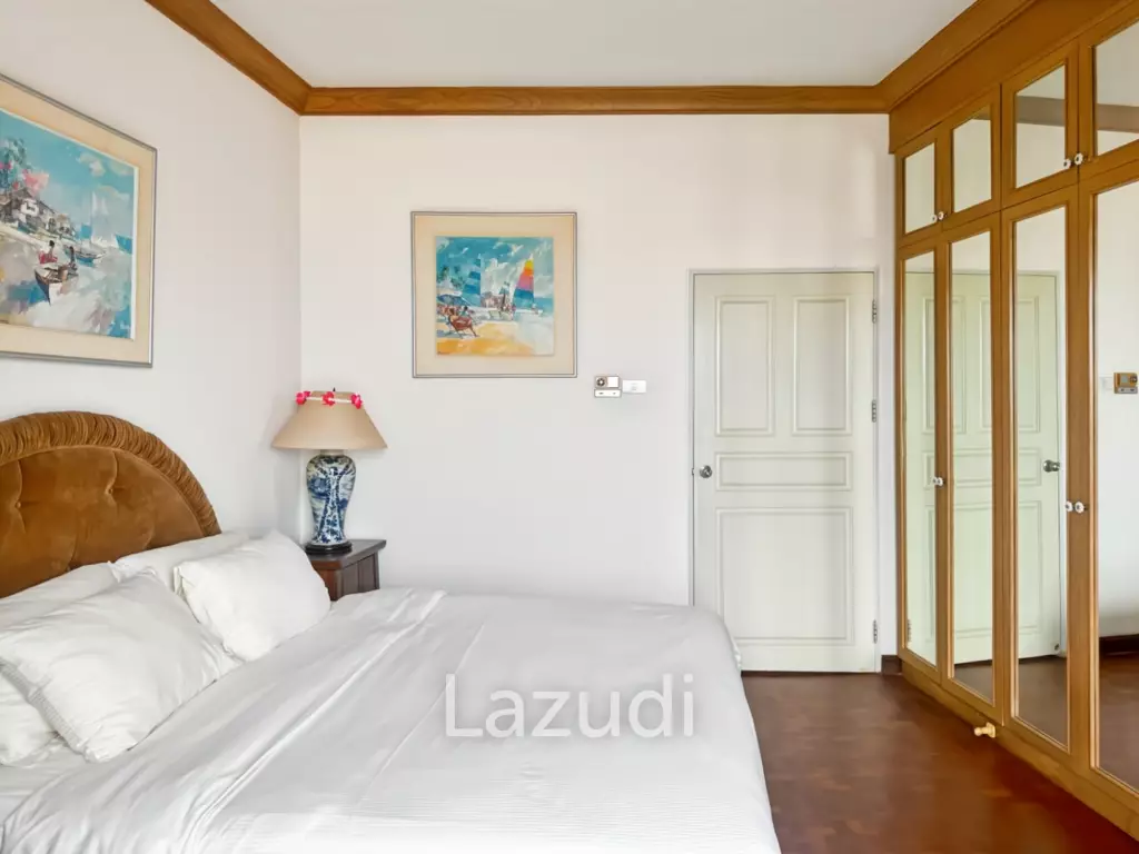 130 sqm beachfront condo at Baan Chom View Hua Hin, Nong Kae