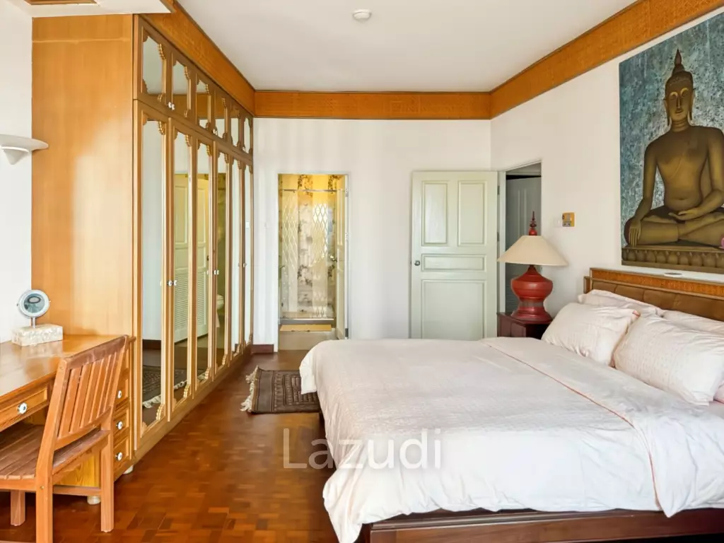 130 sqm beachfront condo at Baan Chom View Hua Hin, Nong Kae
