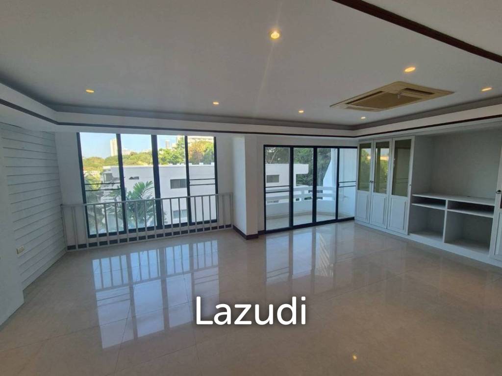 8 Bed 7 Bath 375 SQ.M. Jomtien Condotel And Village