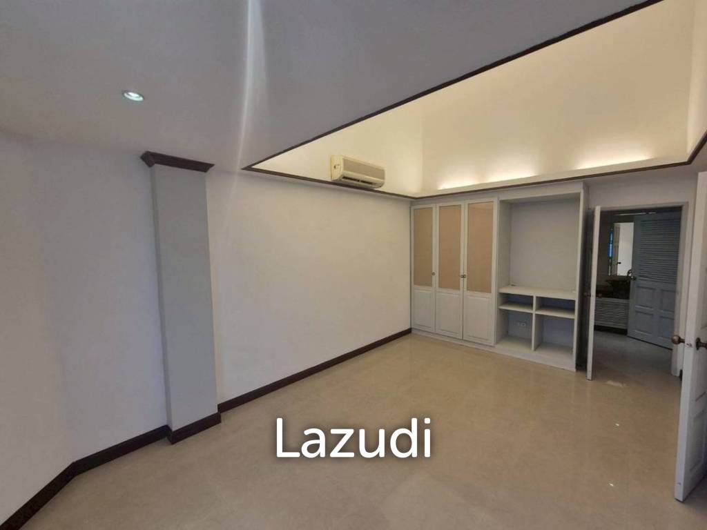 8 Bed 7 Bath 375 SQ.M. Jomtien Condotel And Village