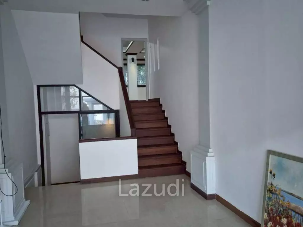 8 Bed 7 Bath 375 SQ.M. Jomtien Condotel And Village