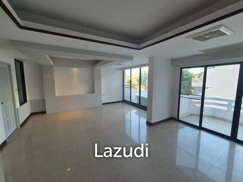 8 Bed 7 Bath 375 SQ.M. Jomtien Condotel And Village