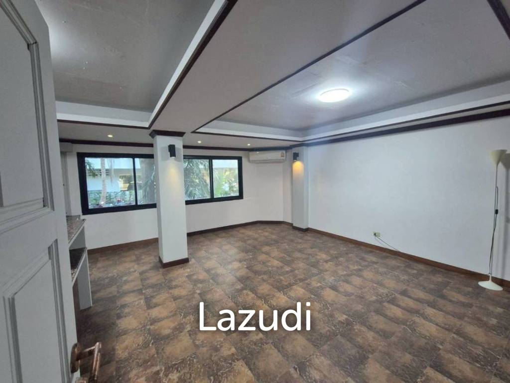 8 Bed 7 Bath 375 SQ.M. Jomtien Condotel And Village