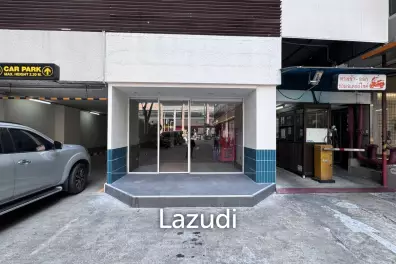 139 sqm Ground Floor Restaurant Bar for Lease in Khlong Toei Bangkok