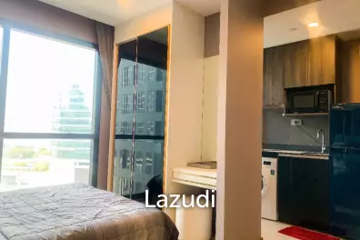 Modern 24.5 sqm Studio Condo on 15th Floor at Ashton Chula-Silom, Bang Rak Bangkok