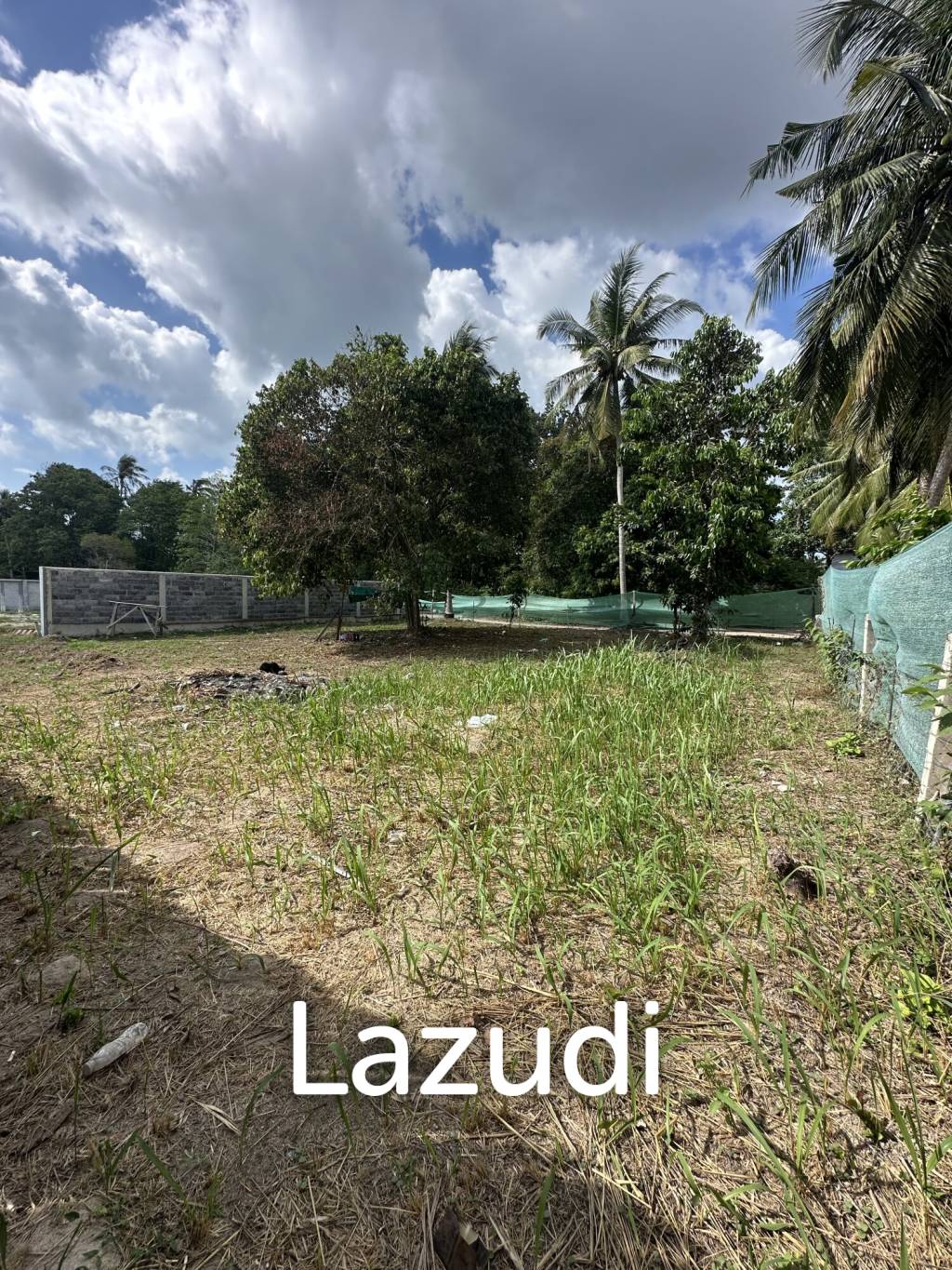 Flat 400 sqm Land – Prime Location Near Thong Sala