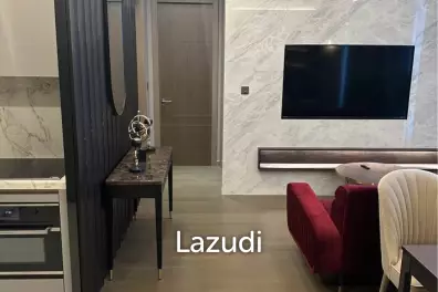 70 sqm high-floor condo at The Esse at Singha Complex, Bang Kapi Huai Kwang Bangkok
