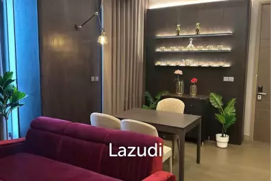 70 sqm high-floor condo at The Esse at Singha Complex, Bang Kapi Huai Kwang Bangkok