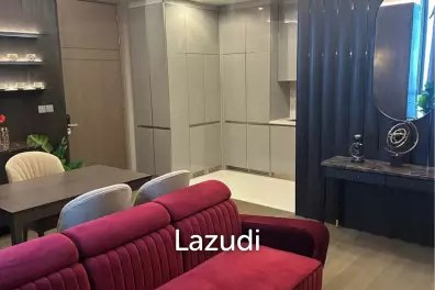 70 sqm high-floor condo at The Esse at Singha Complex, Bang Kapi Huai Kwang Bangkok
