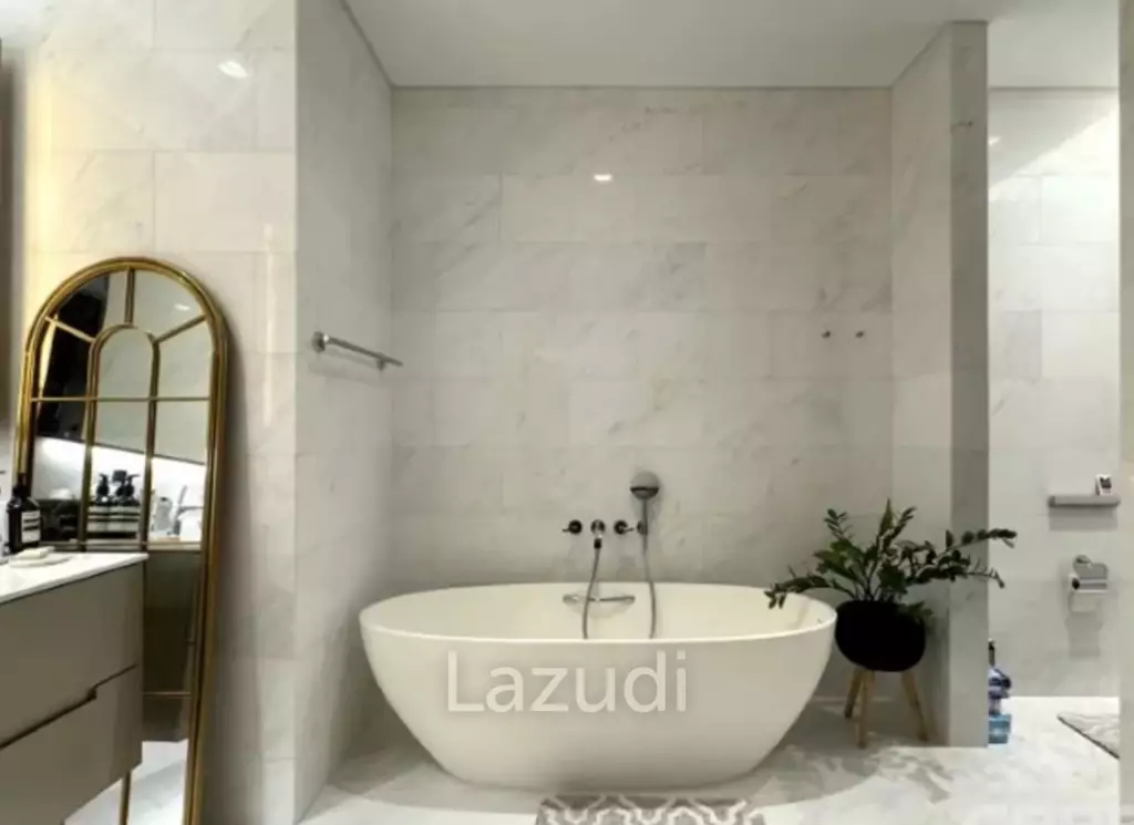85 sqm 1-Bed Luxury Condo on 25th Floor at The Residences at Sindhorn Kempinski Lumpini Bangkok