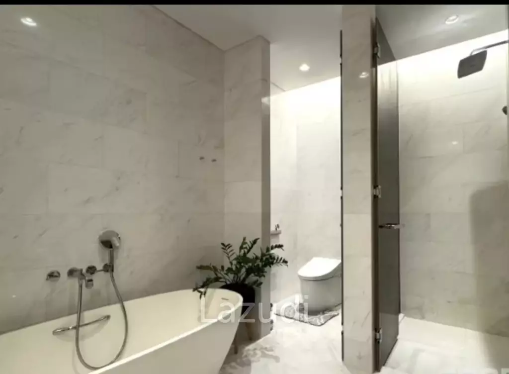85 sqm 1-Bed Luxury Condo on 25th Floor at The Residences at Sindhorn Kempinski Lumpini Bangkok