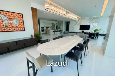 Spacious 4-Bedroom Condo with Panoramic City Views for Sale in Lumpini