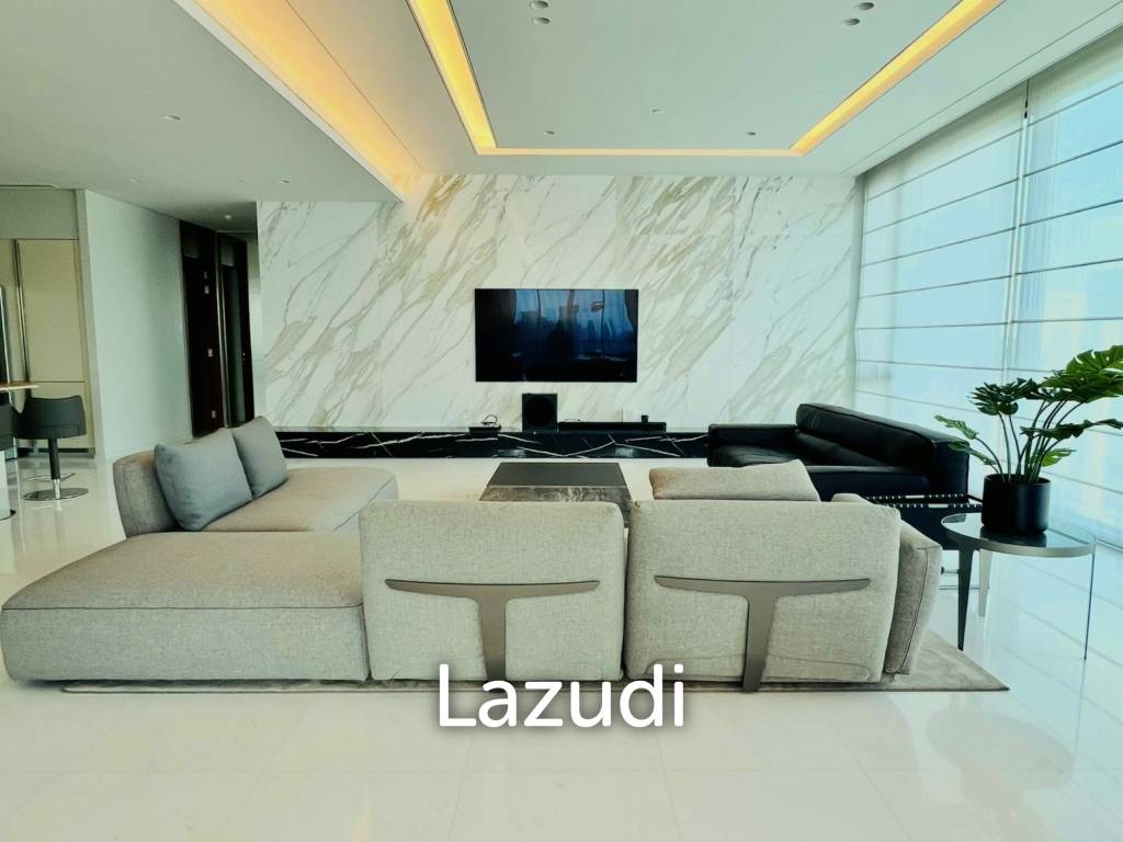 Spacious 4-Bedroom Condo with Panoramic City Views for Sale in Lumpini