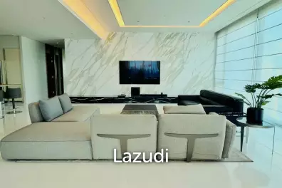 Spacious 4-Bedroom Condo with Panoramic City Views for Sale in Lumpini