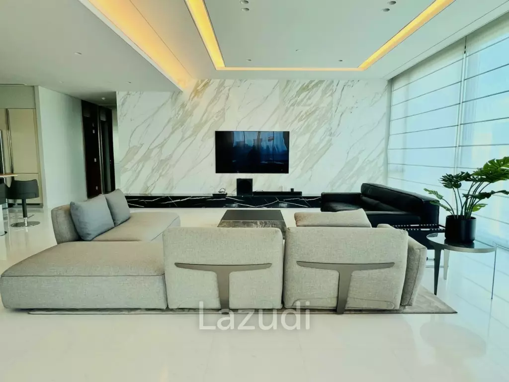 Spacious 4-Bedroom Condo with Panoramic City Views for Sale in Lumpini