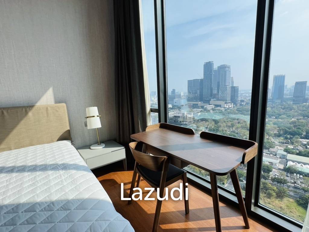 Spacious 4-Bedroom Condo with Panoramic City Views for Sale in Lumpini