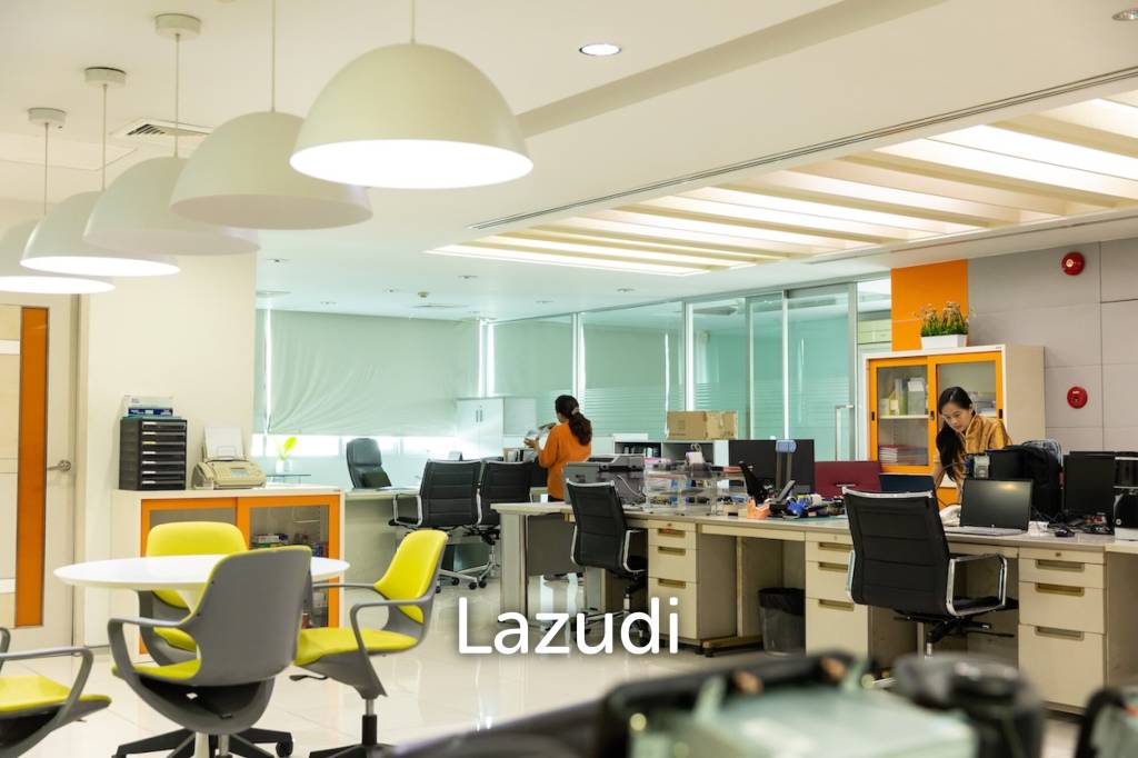 3800 sqm modern commercial office building Suan Luang Bangkok