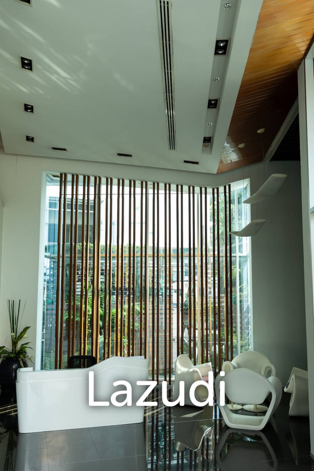 3800 sqm modern commercial office building Suan Luang Bangkok
