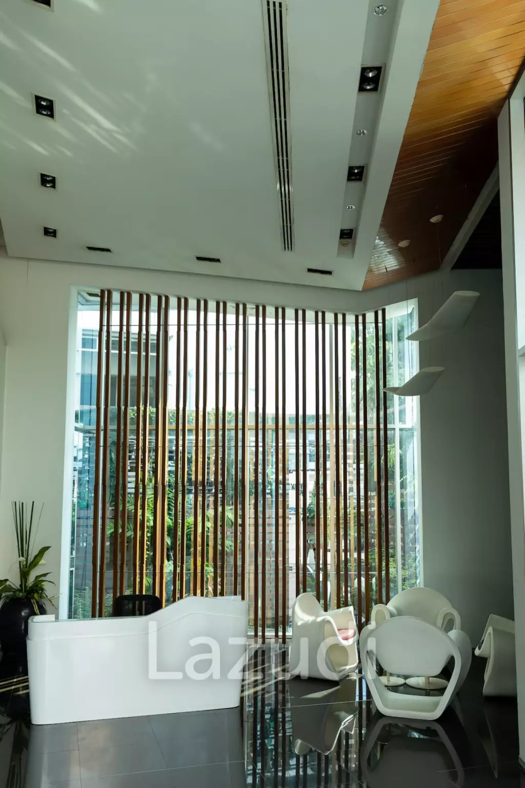 3800 sqm modern commercial office building Suan Luang Bangkok