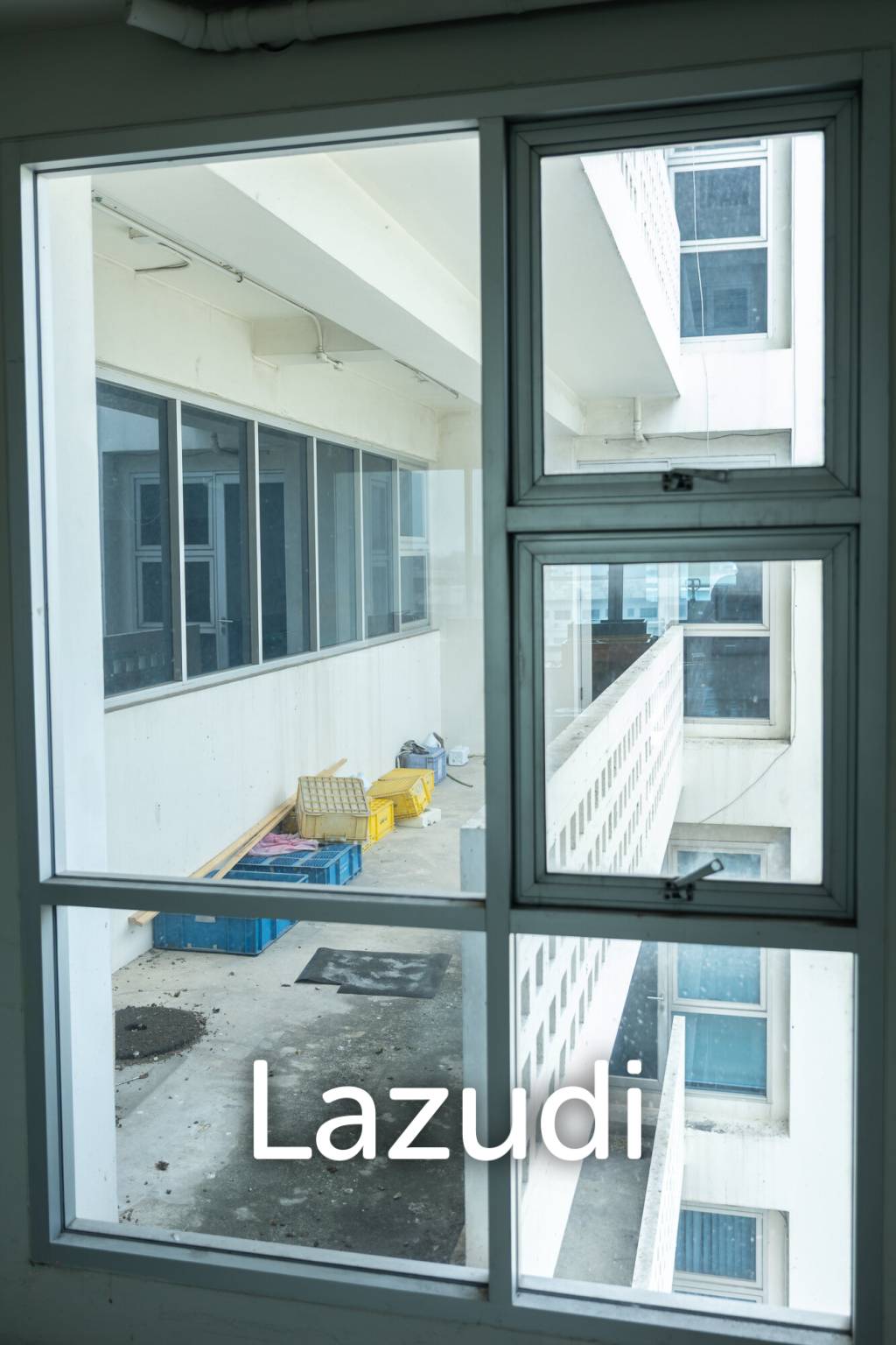 3800 sqm modern commercial office building Suan Luang Bangkok