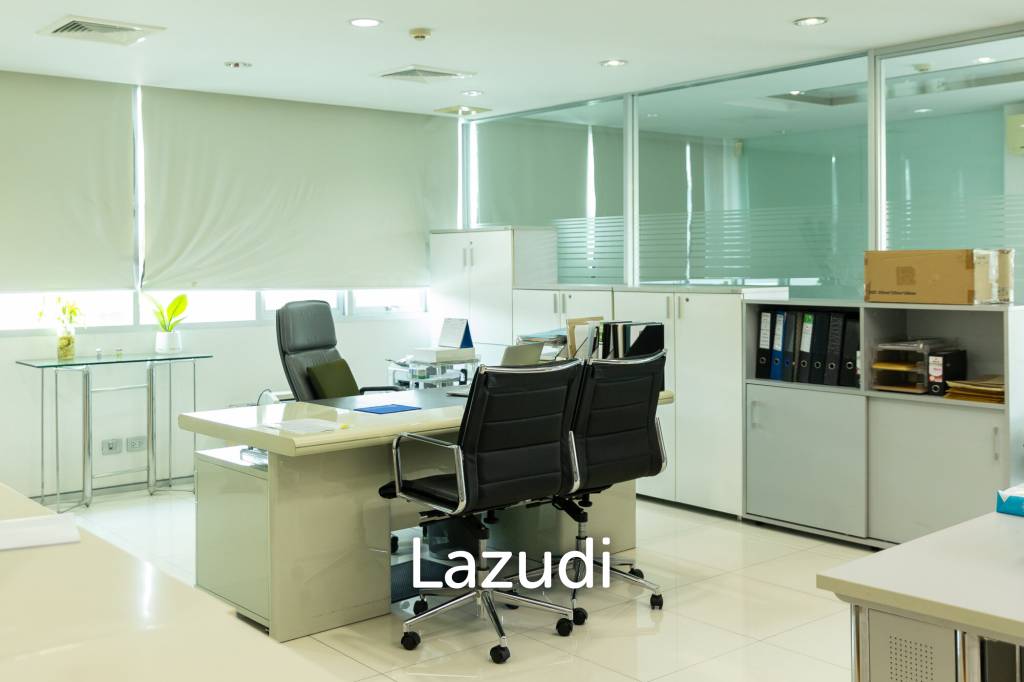 3800 sqm modern commercial office building Suan Luang Bangkok