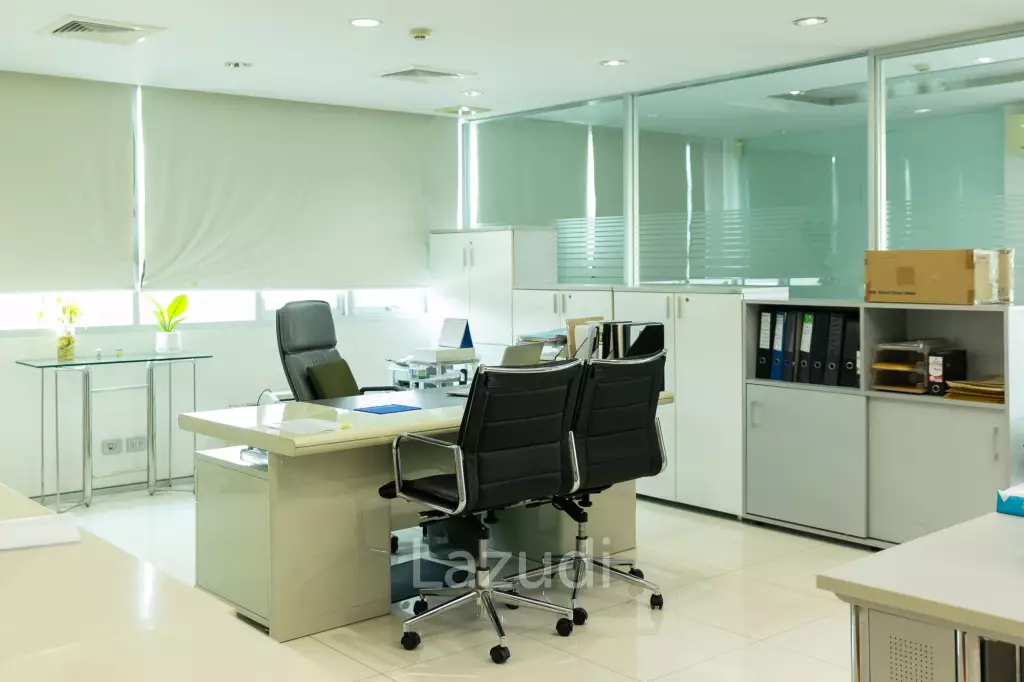 3800 sqm modern commercial office building Suan Luang Bangkok