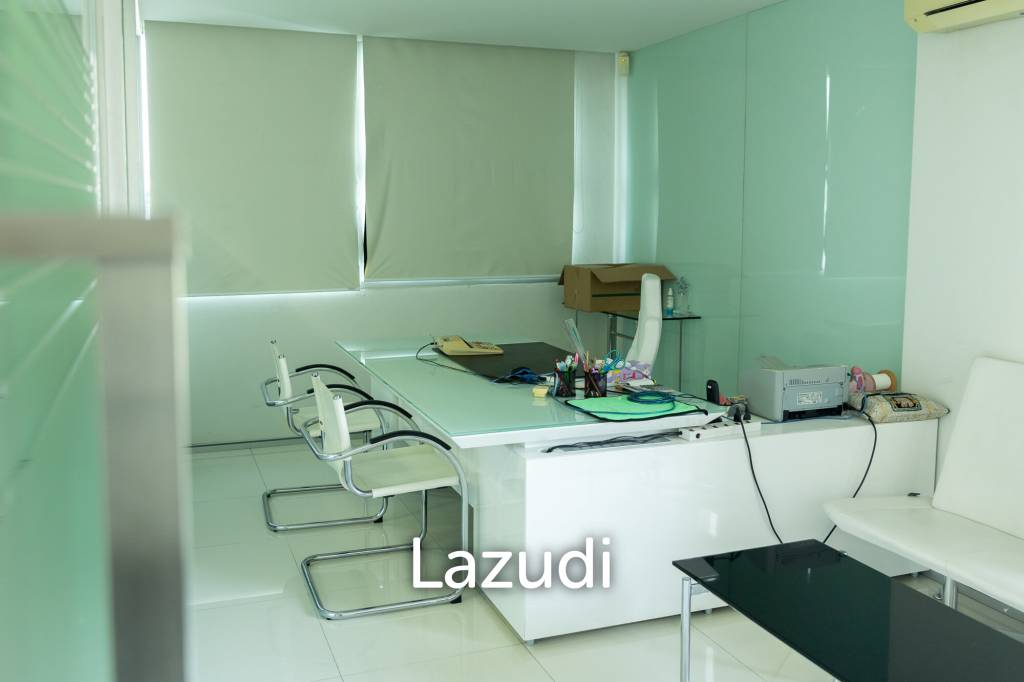 3800 sqm modern commercial office building Suan Luang Bangkok