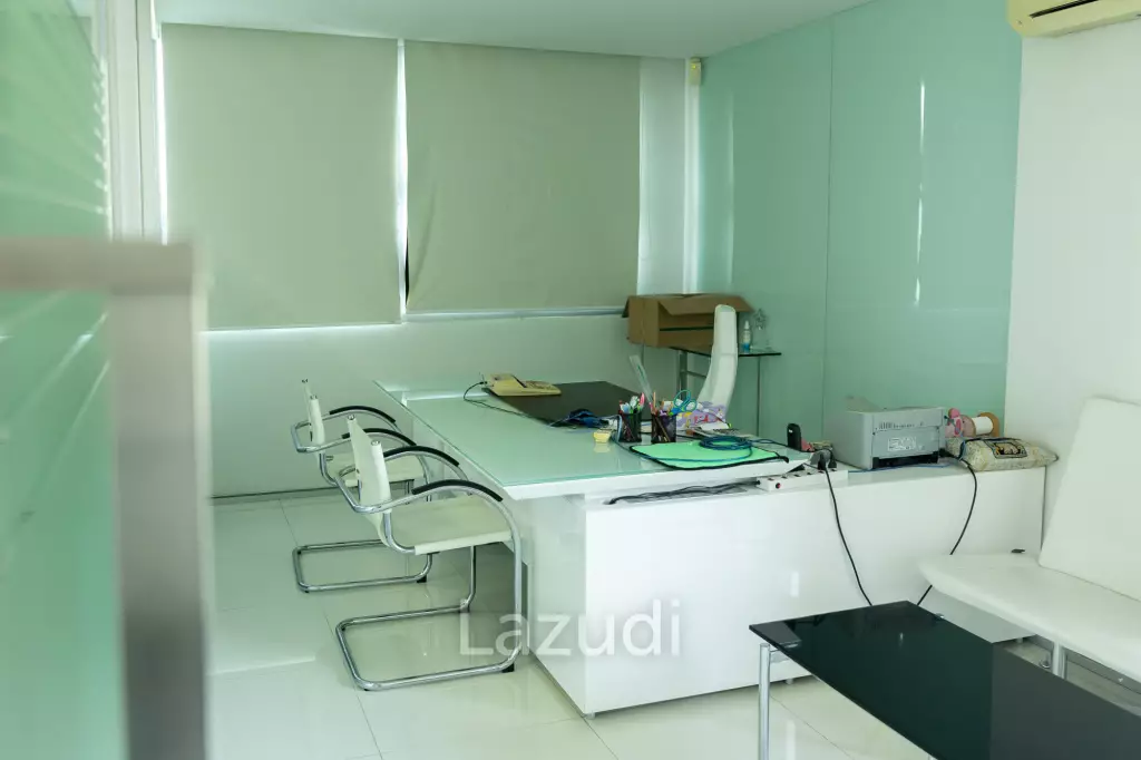 3800 sqm modern commercial office building Suan Luang Bangkok