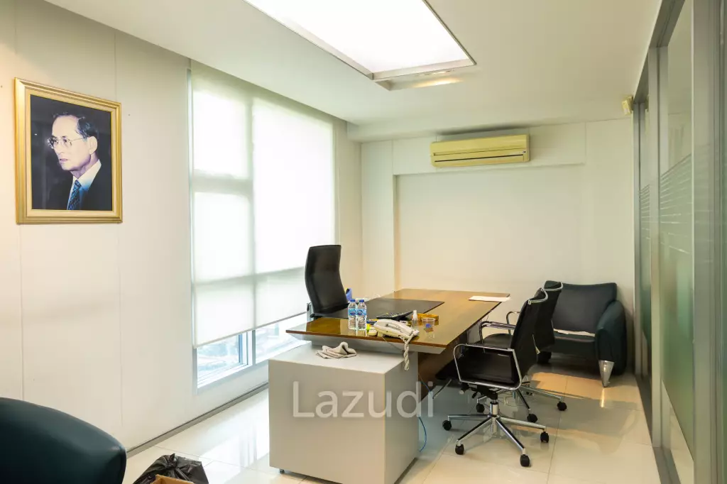 3800 sqm modern commercial office building Suan Luang Bangkok