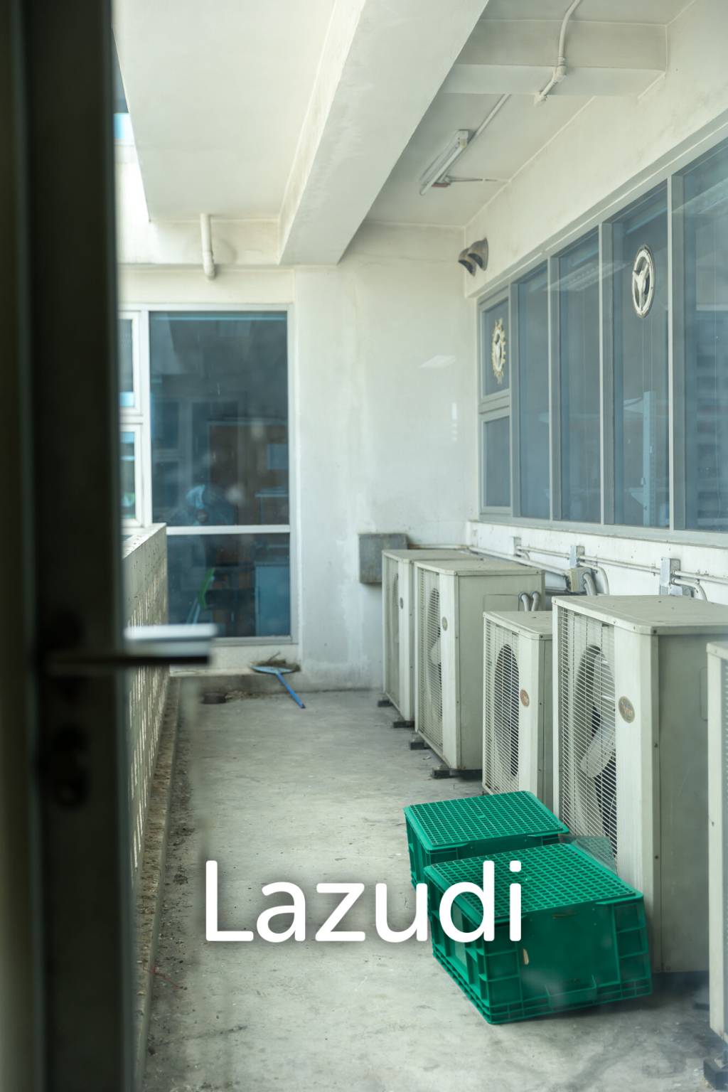 3800 sqm modern commercial office building Suan Luang Bangkok