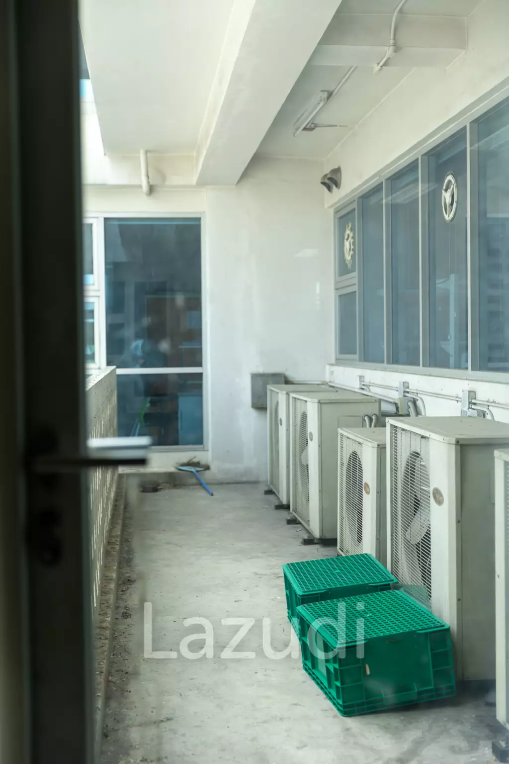 3800 sqm modern commercial office building Suan Luang Bangkok
