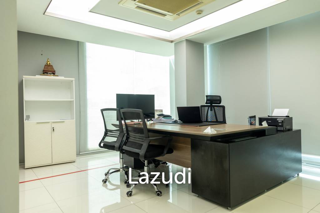 3800 sqm modern commercial office building Suan Luang Bangkok